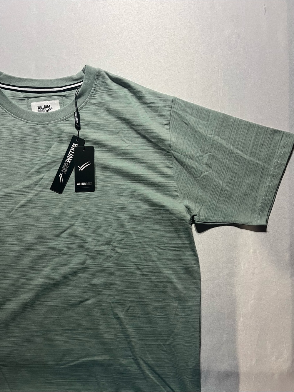 William Rast Men's Large Sage Green Wrinkle Free Short Sleeve Tee